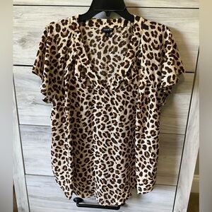 TORRID 0 Leopard Print Short Sleeve Blouse